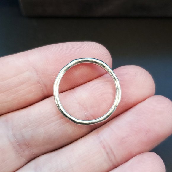 Size 7 Sterling Silver Flat Hammered Edges Ring - Picture 3 of 6